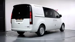 2022 Hyundai Staria Cargo 5-Seater — фото 2