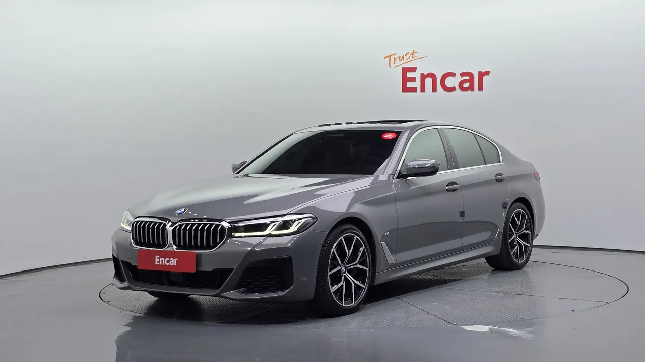 2022 BMW 5-Series 530i M Sport Package