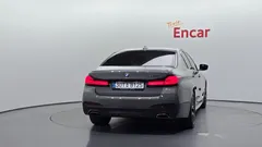 2022 BMW 5-Series 530i M Sport Package — фото 4