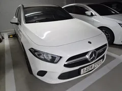2023 Mercedes-Benz A-Class A220 Hatchback — фото 1