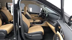 2023 Kia Carnival Diesel 9-Seater Prestige — фото 11