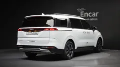 2023 Kia Carnival Diesel 7-Seater Signature — фото 2