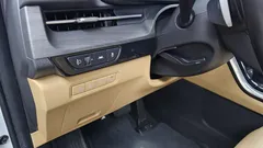 2023 Kia Carnival Diesel 7-Seater Signature — фото 20