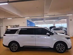 2023 Kia Carnival Diesel 9-Seater Noblesse — фото 2