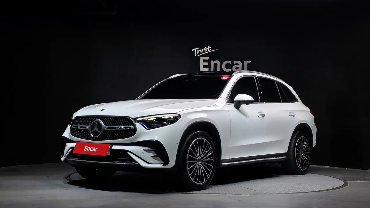2023 Mercedes-Benz GLC-Class GLC300 4MATIC AMG Line