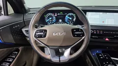 2023 Kia K8 Signature Special — фото 12