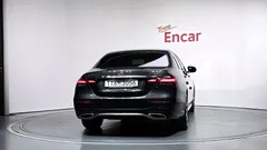 2022 Mercedes-Benz E-Class E220d 4MATIC AMG Line — фото 4