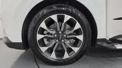 2023 Kia Carnival Gasoline 7-Seater Signature — фото 5