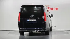 2022 Hyundai Staria Lounge 9-Seater — фото 4