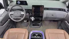 2022 Hyundai Staria Lounge 9-Seater — фото 7