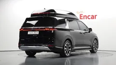 2023 Kia Carnival Gasoline 4-Seater Hi-Limousine — фото 2