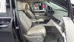 2023 Kia Carnival Gasoline 4-Seater Hi-Limousine — фото 11