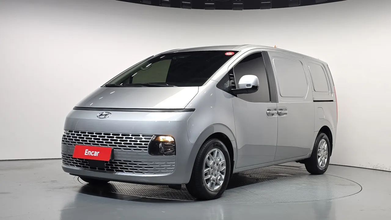 2023 Hyundai Staria Cargo 3-Seater