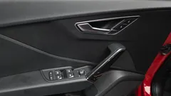 2023 Audi Q2 35 TDI, красный — фото 18