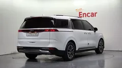 2022 Kia Carnival Diesel 9-Seater Noblesse — фото 2