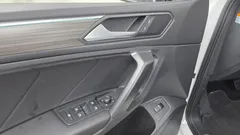 2023 Volkswagen Tiguan 2.0 TSI Prestige — фото 19