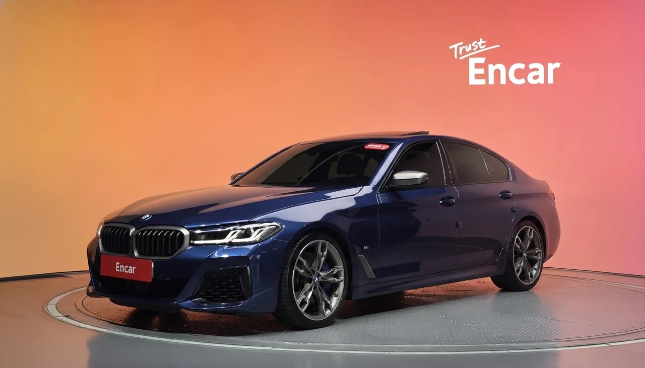 2022 BMW 5-Series M550i xDrive