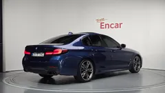 2022 BMW 5-Series M550i xDrive — фото 2