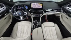 2022 BMW 5-Series M550i xDrive — фото 7