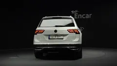 2022 Volkswagen Tiguan 2.0 TDI Prestige — фото 4
