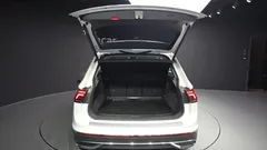 2022 Volkswagen Tiguan 2.0 TDI Prestige — фото 20