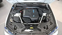 2023 BMW 5-Series 530e M Sport — фото 6