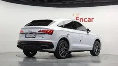 2022 Audi Q5 45 TFSI Quattro Sportback Premium — фото 2