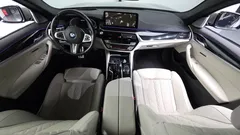 2022 BMW 5-Series M550i xDrive — фото 7
