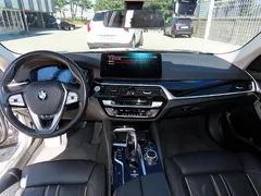 2022 BMW 5-Series 520i Luxury — фото 14
