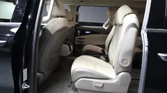2023 Kia Carnival Gasoline 9-Seater Hi-Limousine — фото 12