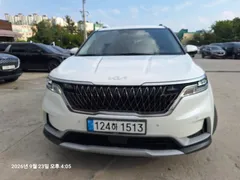 2023 Kia Carnival Diesel 9-Seater Prestige — фото 3