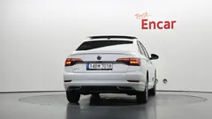 2021 Volkswagen Jetta 1.4 TSI Prestige — фото 4