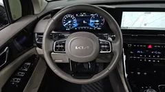 2023 Kia Carnival Diesel 7-Seater Hi-Limousine — фото 12