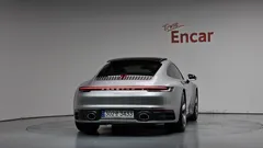 2022 Porsche 911 Carrera 4 — фото 4