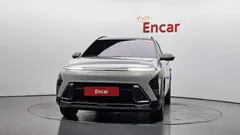 2023 Hyundai Kona Inspiration, серо-серебристый — фото 3
