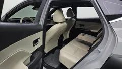 2023 Hyundai Kona Inspiration, серо-серебристый — фото 12