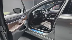 2022 BMW 7-Series 745Le iPerformance M Sport — фото 10