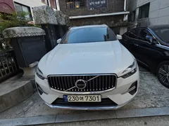 2024 Volvo XC60 B5 Ultimate Bright — фото 12
