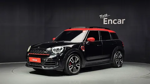 2023 Mini Countryman JCW Launch Pack