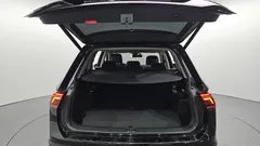 2023 Volkswagen Tiguan 2.0 TSI Prestige — фото 20