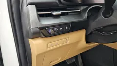 2023 Kia Carnival Diesel 9-Seater Prestige — фото 17
