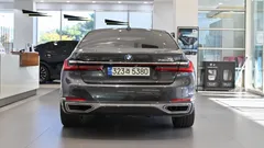 2022 BMW 7-Series 740Li xDrive Design Pure Excellence — фото 4