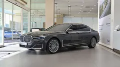 2022 BMW 7-Series 740Li xDrive Design Pure Excellence — фото 11