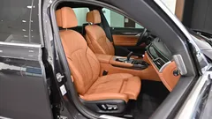 2022 BMW 7-Series 740Li xDrive Design Pure Excellence — фото 17