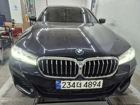 2023 BMW 5-Series 520i M Sport