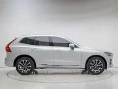 2024 Volvo XC60 B5 Ultimate Bright — фото 6