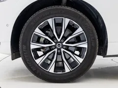 2024 Volvo XC60 B5 Ultimate Bright — фото 14