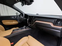 2024 Volvo XC60 B5 Ultimate Bright — фото 17
