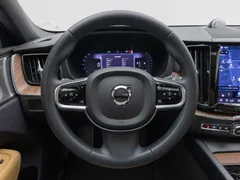 2024 Volvo XC60 B5 Ultimate Bright — фото 18