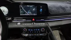 2021 Hyundai AVANTE Inspiration, белый — фото 13